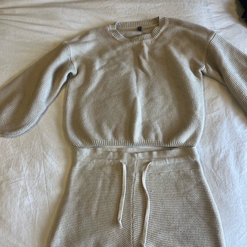 Women's Cream Sweater + Shorts Set